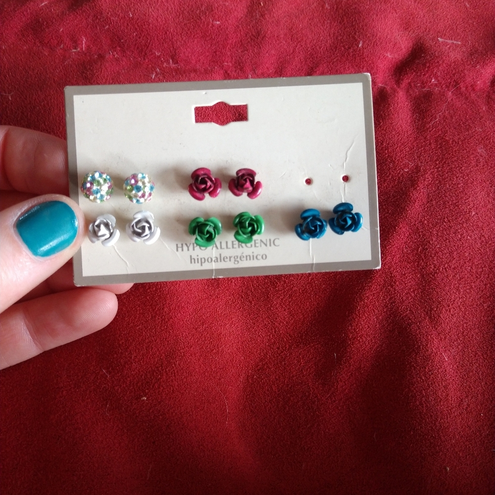 Hypoallergenic earrings